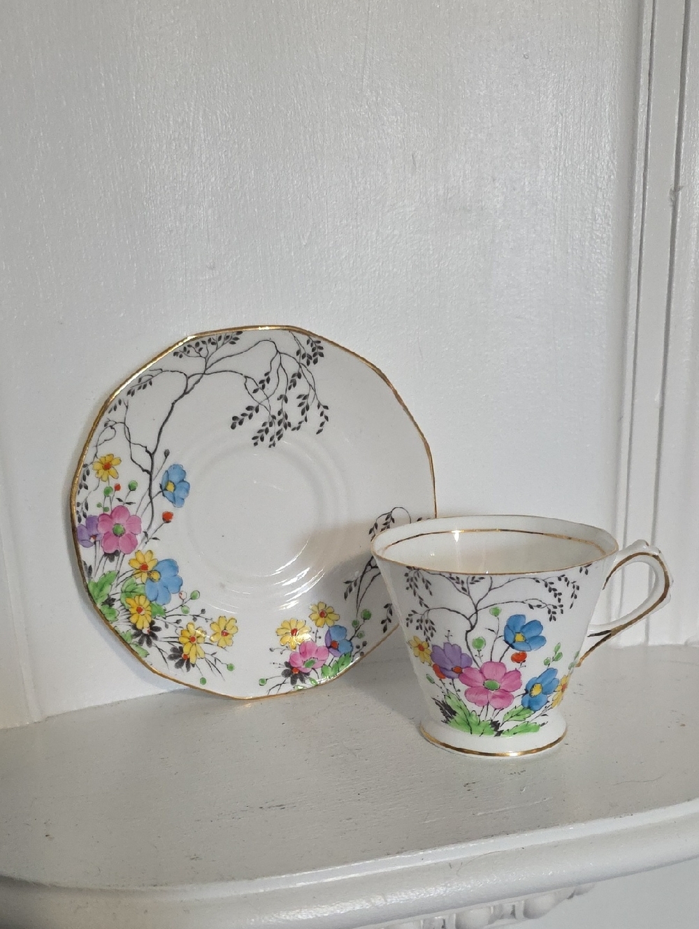 vintage Tuscan fine English bone china teacup and saucer Hand Painted